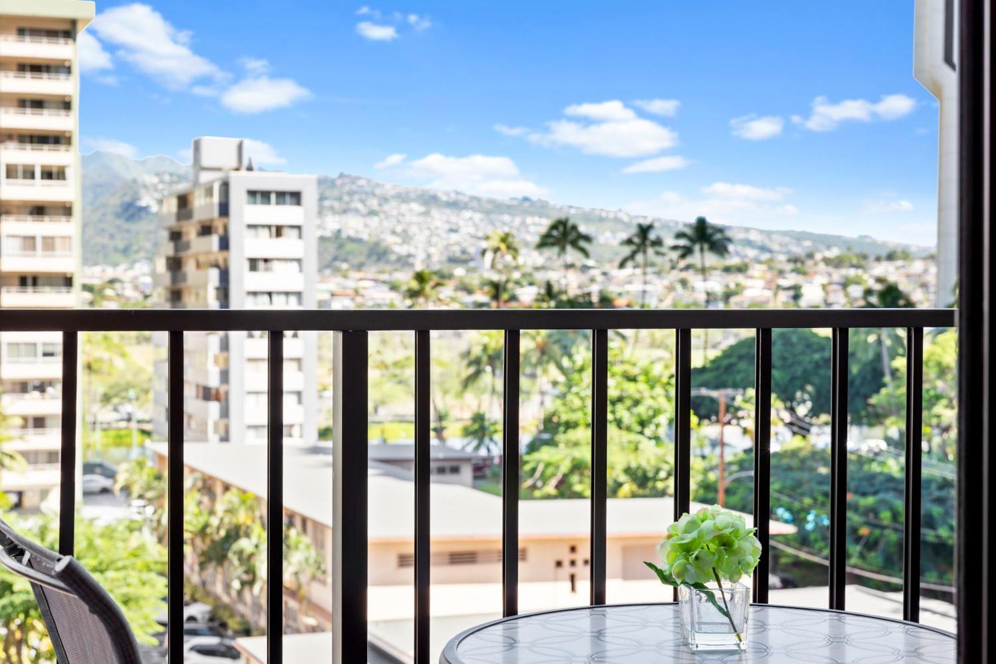 Cozy Waikiki Getaway, Stroll To Beach With Free Parking Honolulu Buitenkant foto